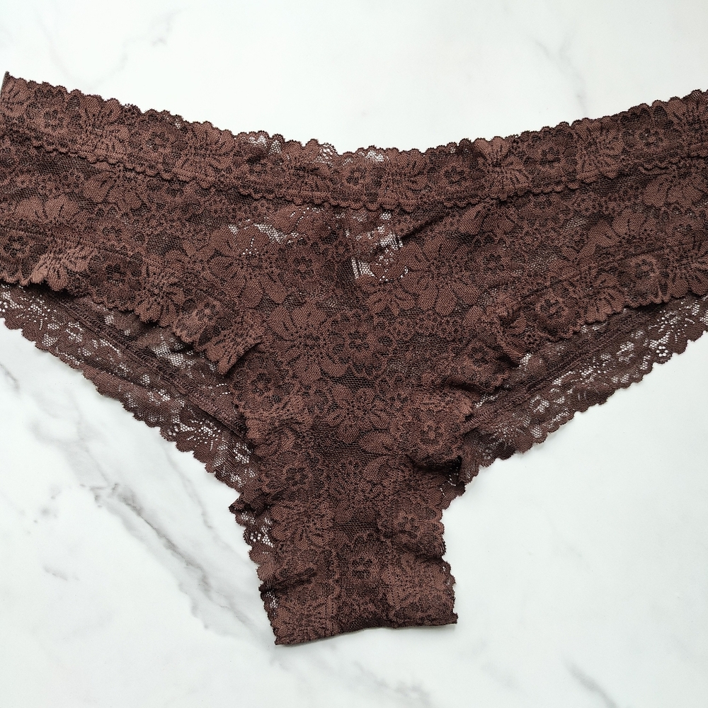 NWT PINK VICTORIA'S SECRET WINK LACE CHEEKY PANTY IN GANACHE SIZE EXTRA LARGE